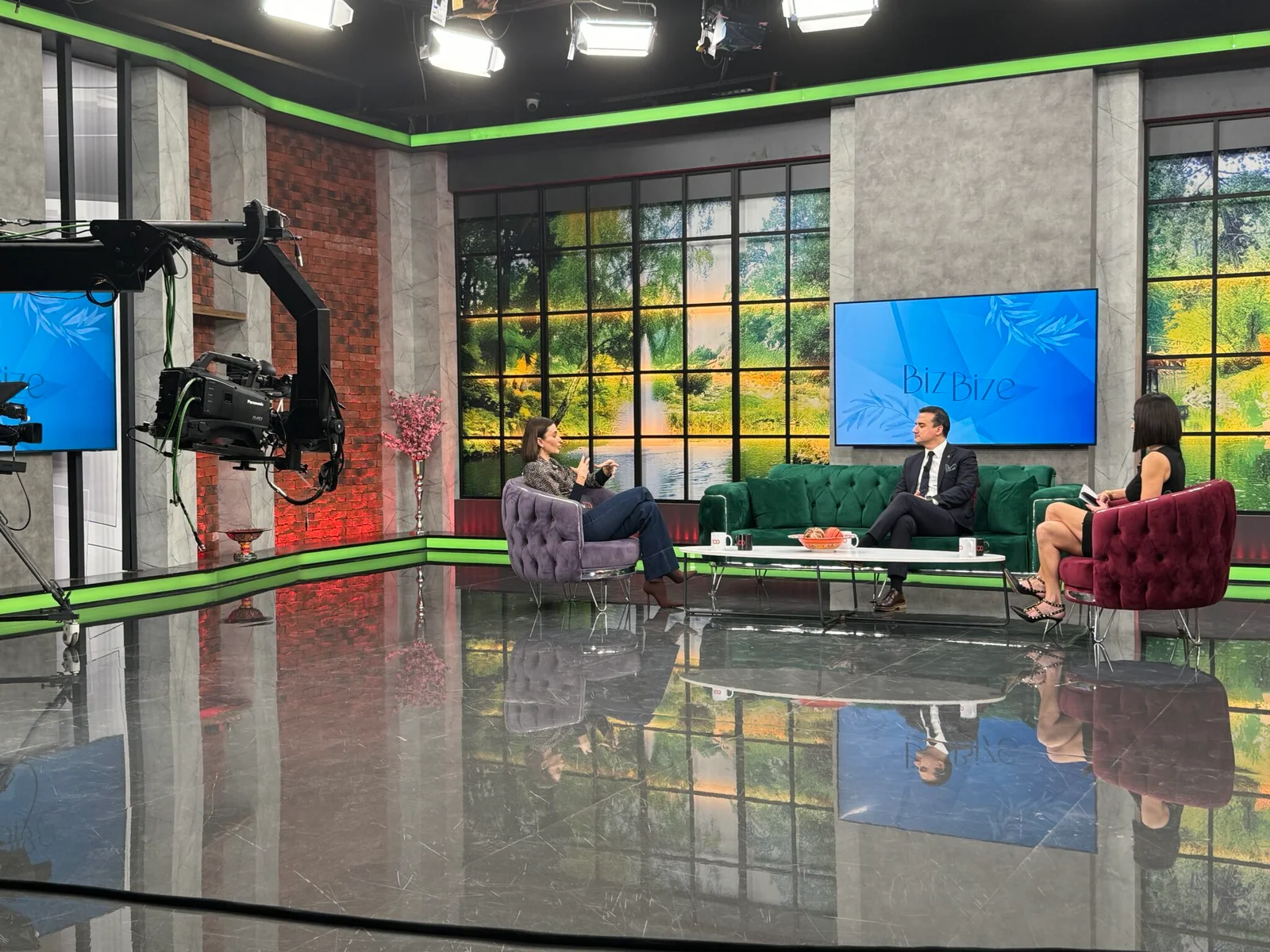TV100 BizBize – Özel Program